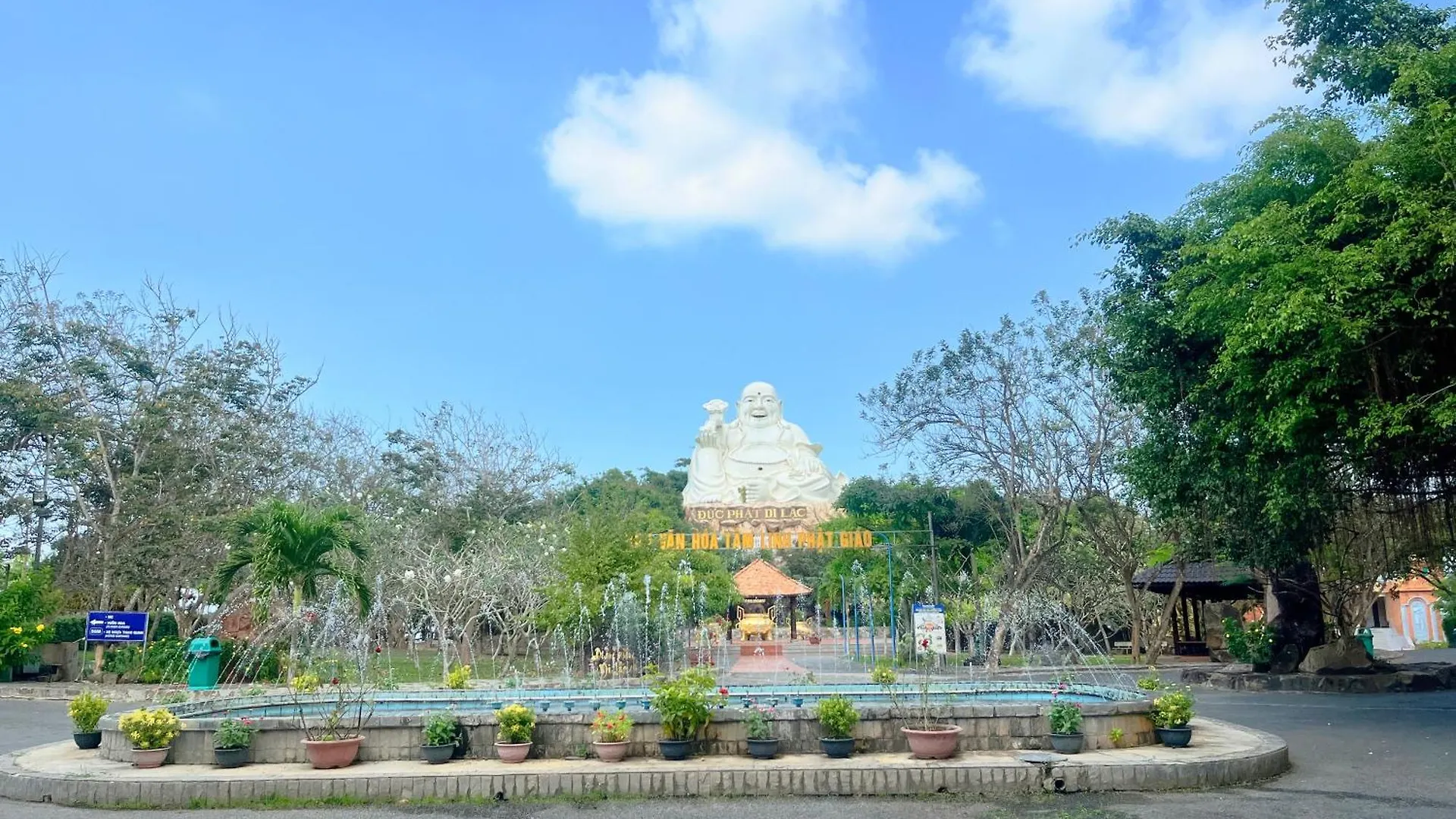 Ho May Park Vung Tau Khach San - Resort